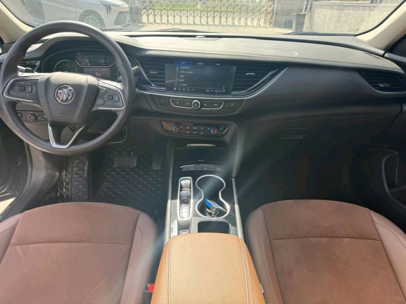 徐州22年别克君威8