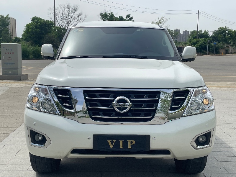 成都18年日产途乐1