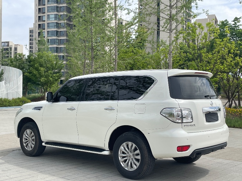 成都18年日产途乐4