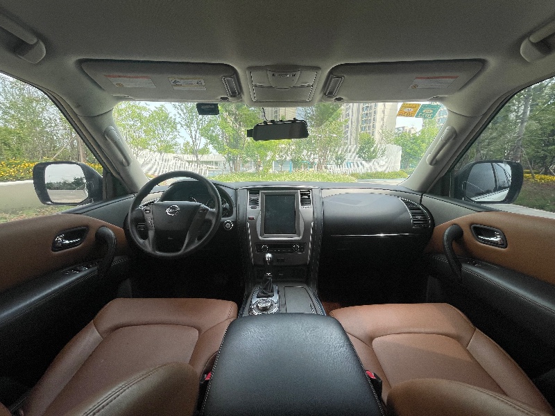 成都18年日产途乐9