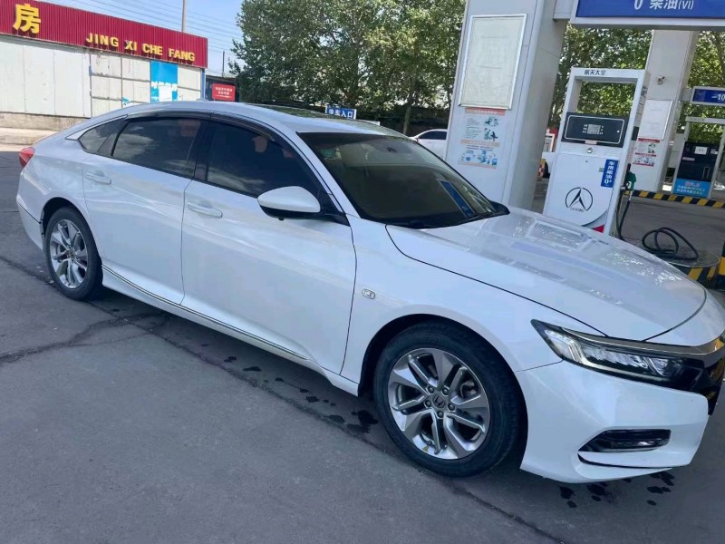 邢台19年本田雅阁2