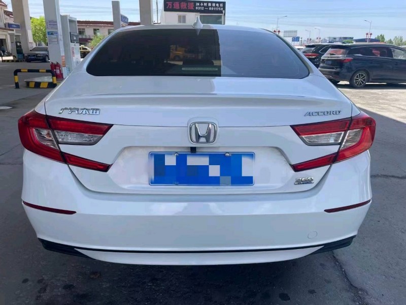 邢台19年本田雅阁4