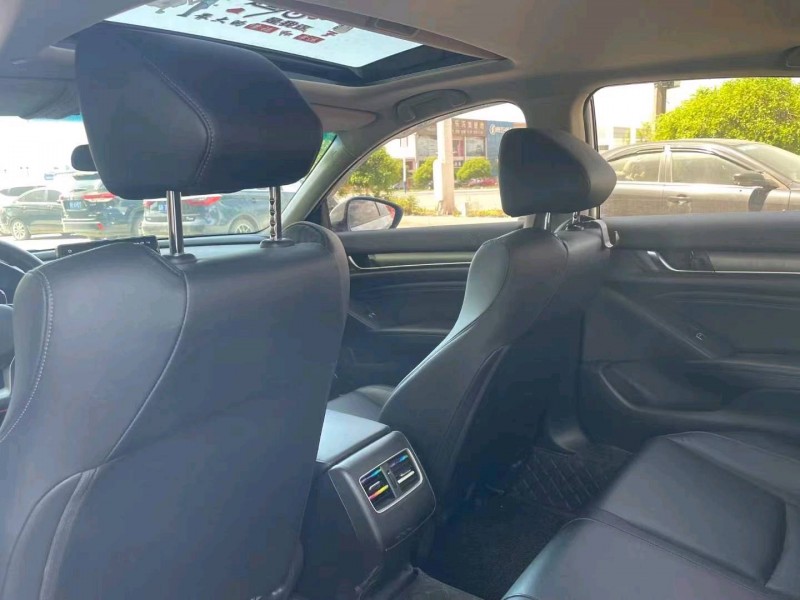 邢台19年本田雅阁5