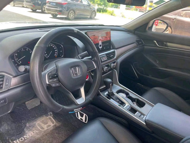 邢台19年本田雅阁6