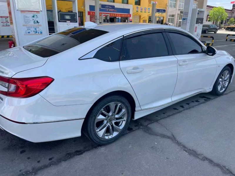 邢台19年本田雅阁9