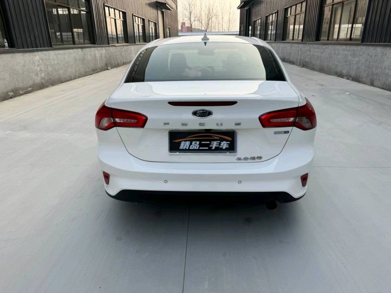 徐州19年福特福克斯5