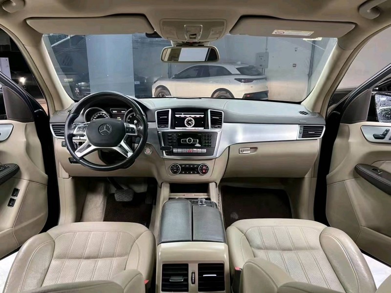 成都15年奔驰GL5