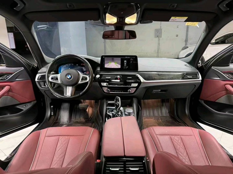 成都21年宝马5系8