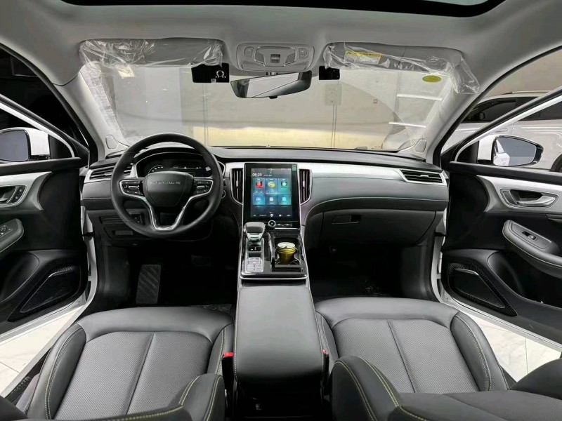 成都23年荣威i69