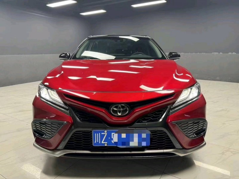 成都22年丰田凯美瑞1