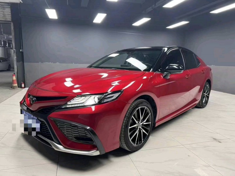 成都22年丰田凯美瑞4