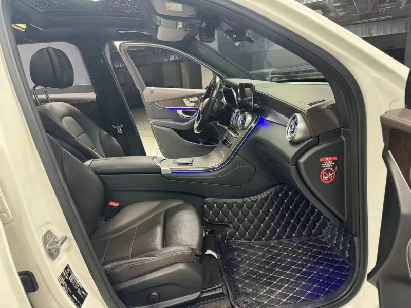 成都20年奔驰GLC9