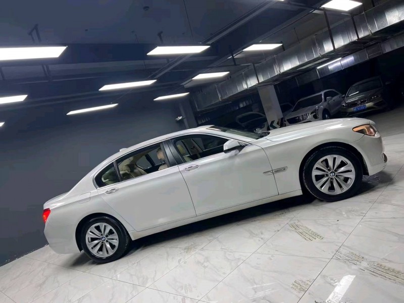 成都11年宝马7系7