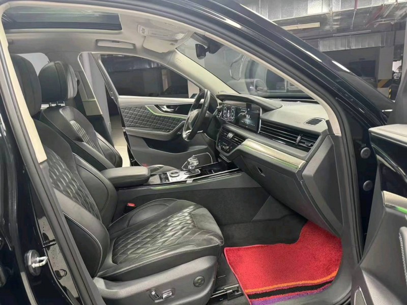 成都20年红旗HS56