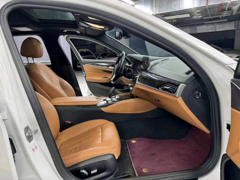 成都18年宝马5系6