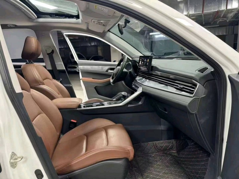 成都23年吉利远景X67