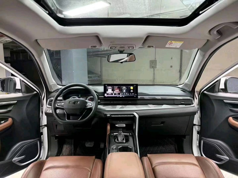 成都23年吉利远景X68