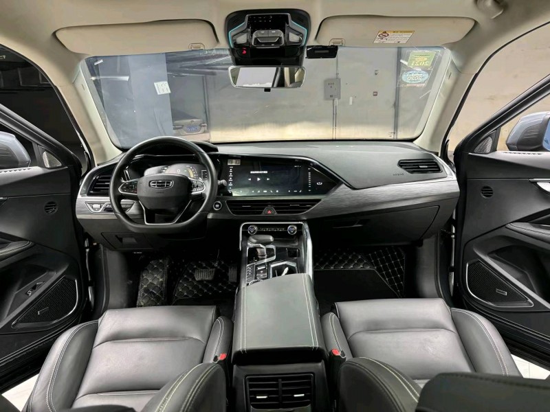 成都19年吉利星越8