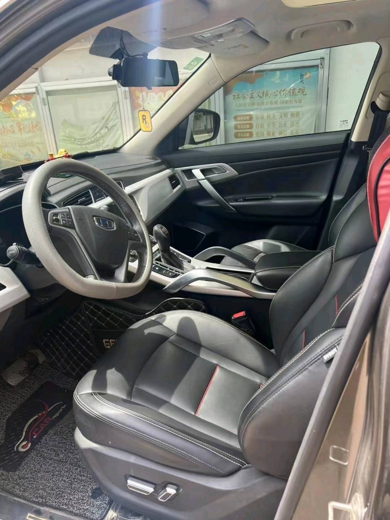 潍坊18年吉利博越5