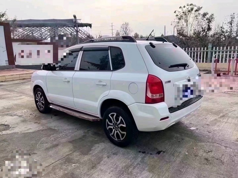 潍坊15年现代途胜7