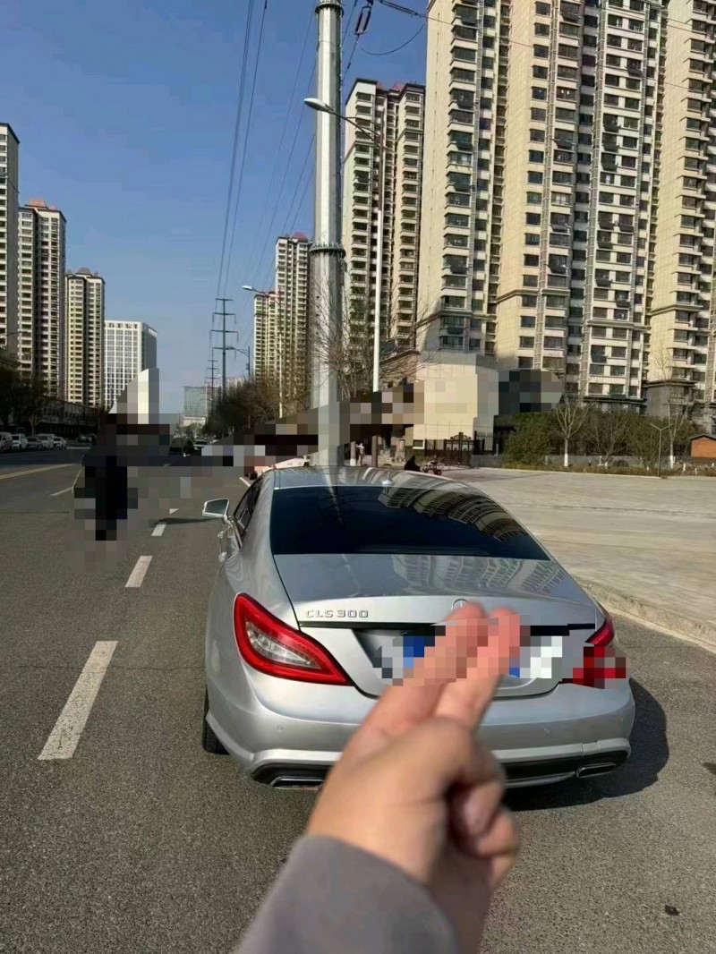 潍坊14年奔驰CLS9