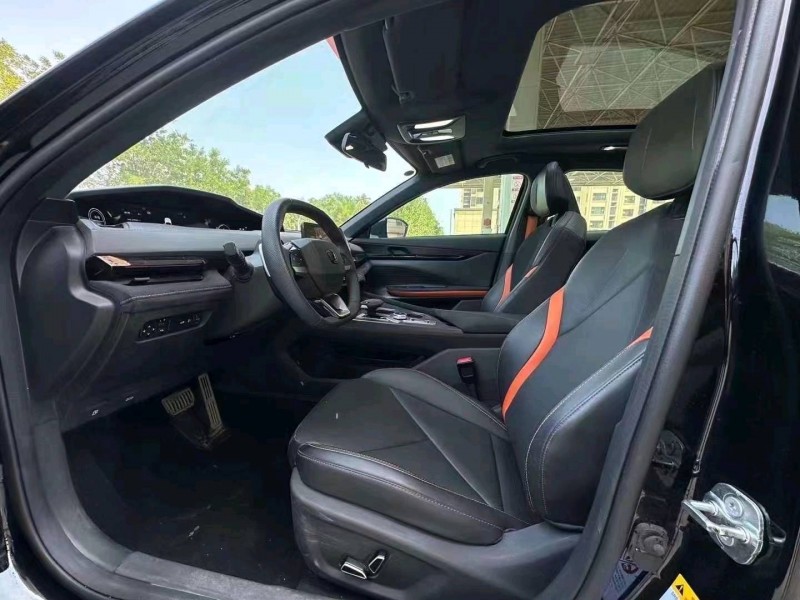 邯鄲23年長安汽車UNI-V7