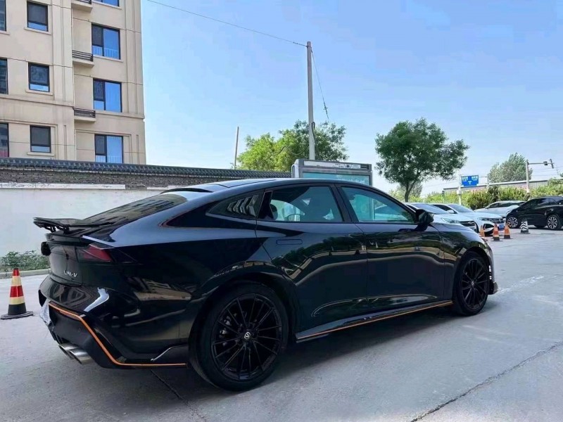 邯鄲23年長安汽車UNI-V8
