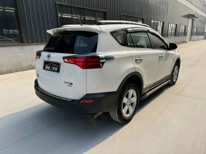 徐州14年丰田RAV44