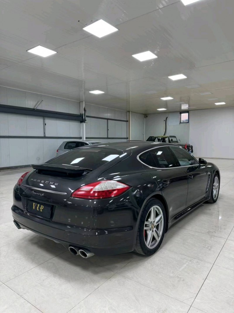 廊坊12年保时捷帕拉梅拉8