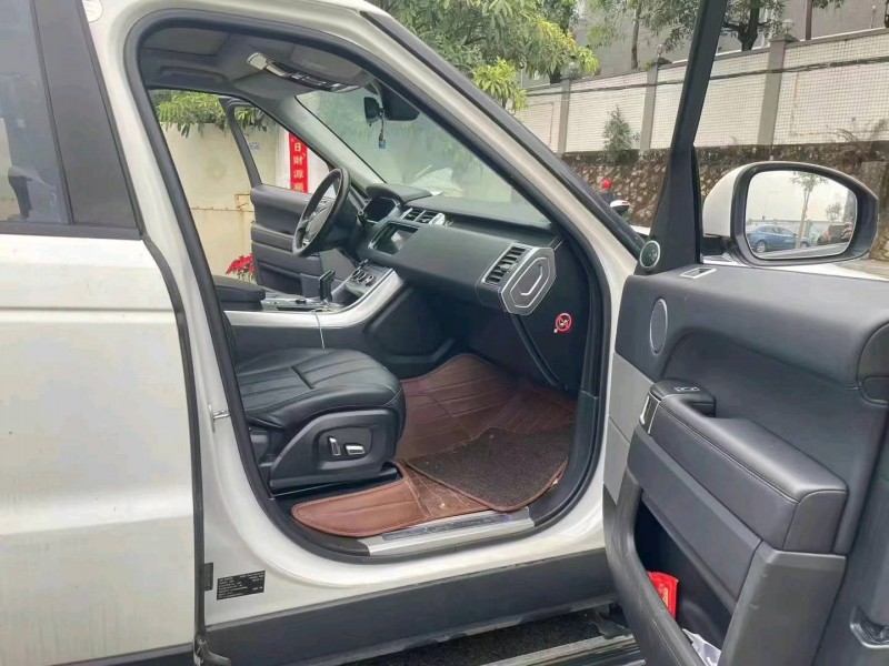 广州16年路虎发现6