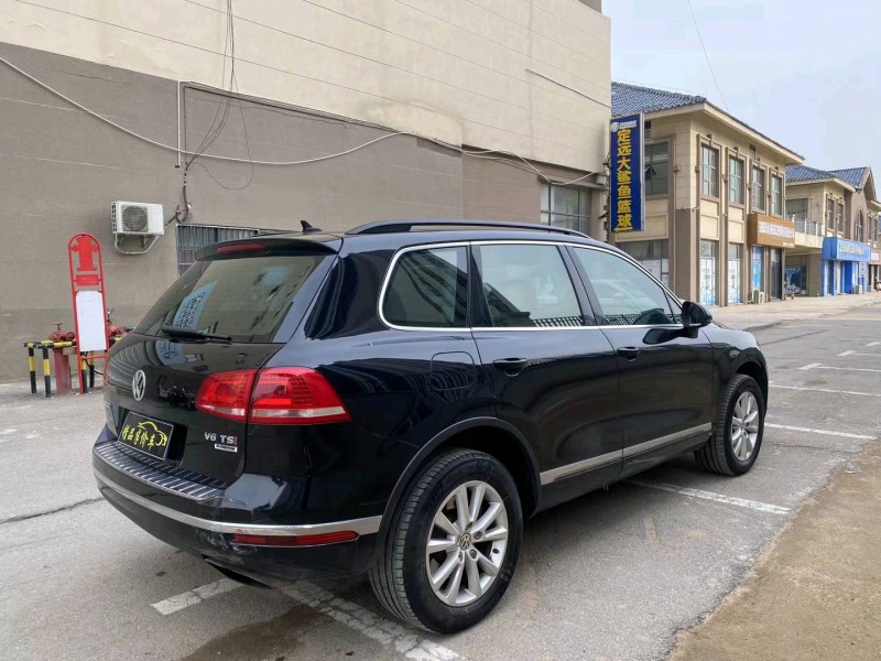 济南16年大众途锐4