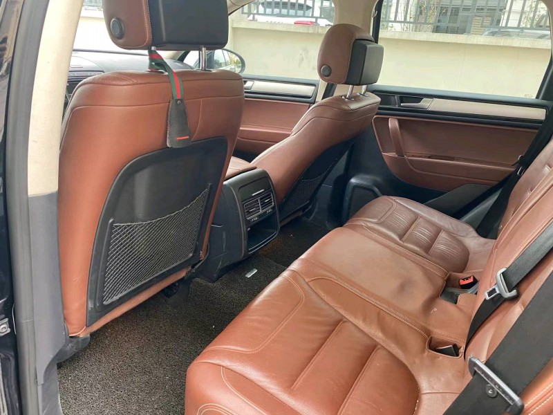 济南16年大众途锐6