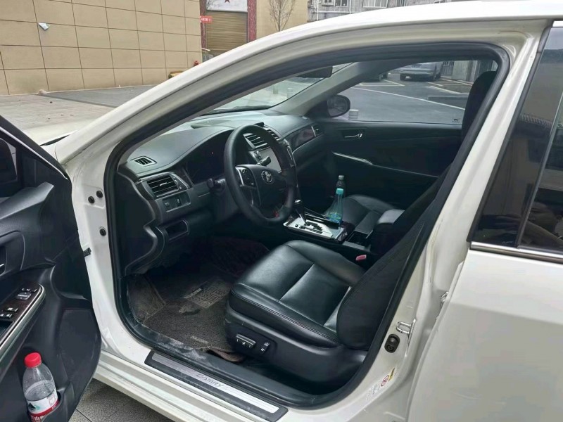 济南15年丰田凯美瑞2