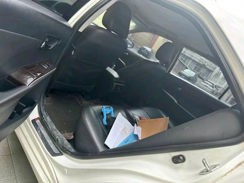 济南15年丰田凯美瑞6