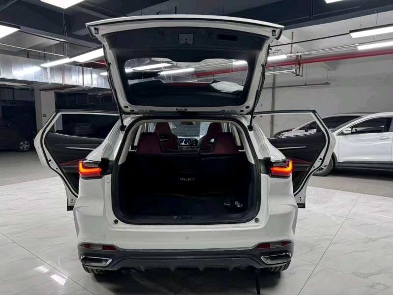 成都22年长安汽车欧尚5