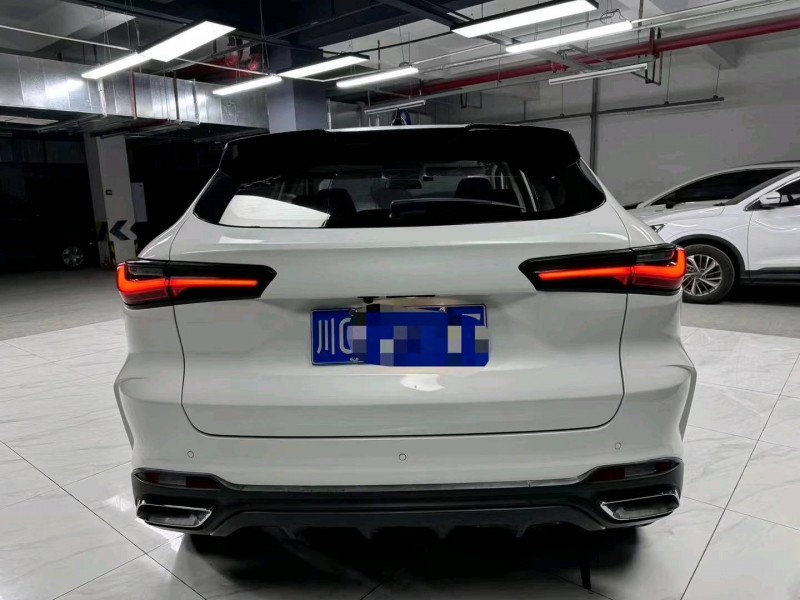 成都22年长安汽车欧尚8