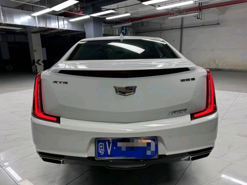 成都19年凯迪拉克XTS3