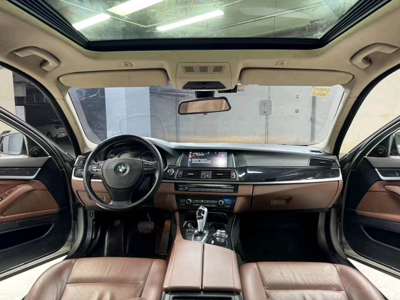 成都15年宝马5系8