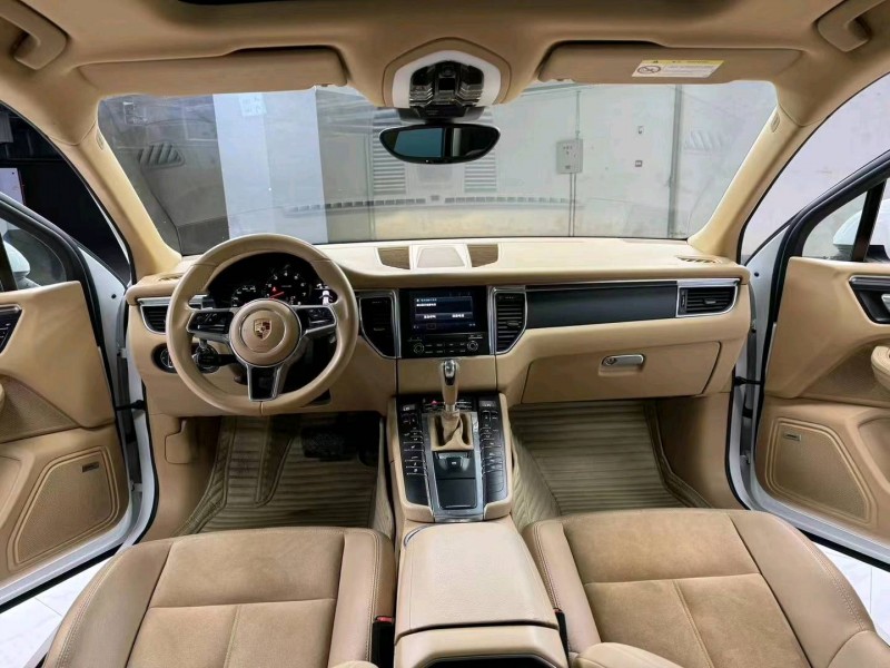 成都18年保时捷Macan4