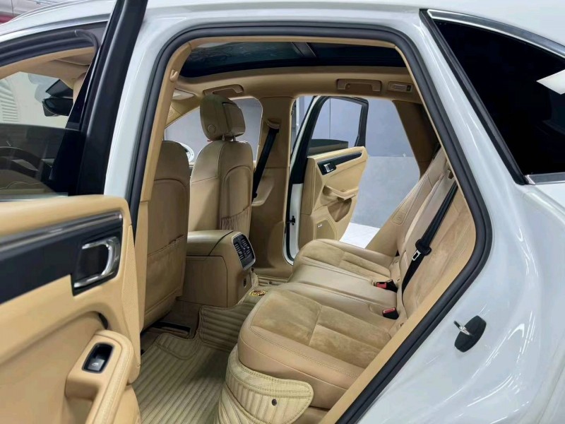 成都18年保时捷Macan8