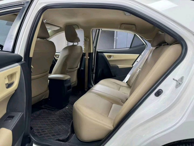 成都17年丰田卡罗拉6