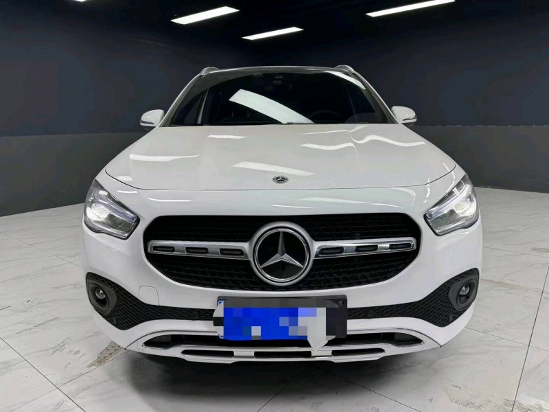 成都23年奔驰GLA1