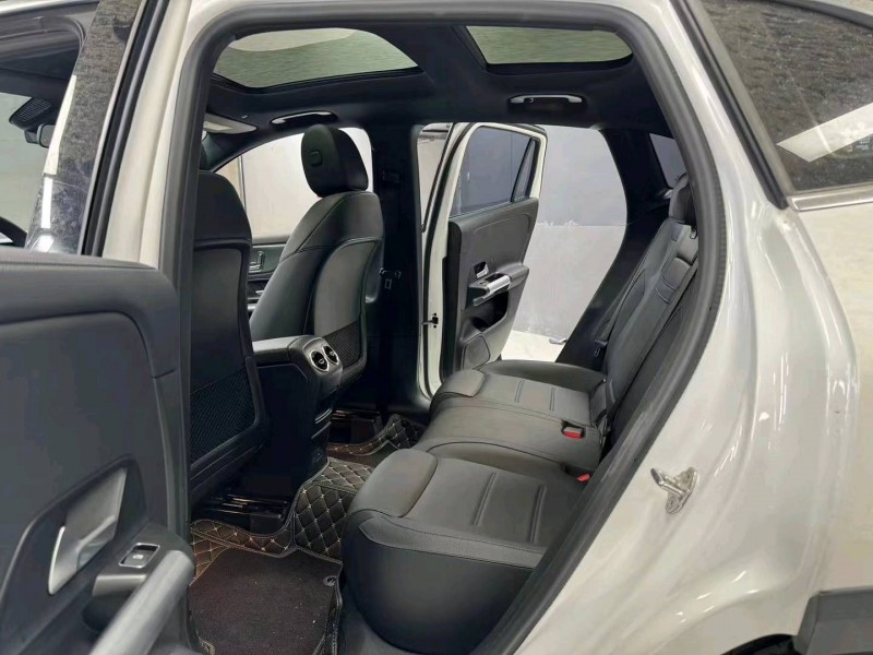 成都23年奔驰GLA6