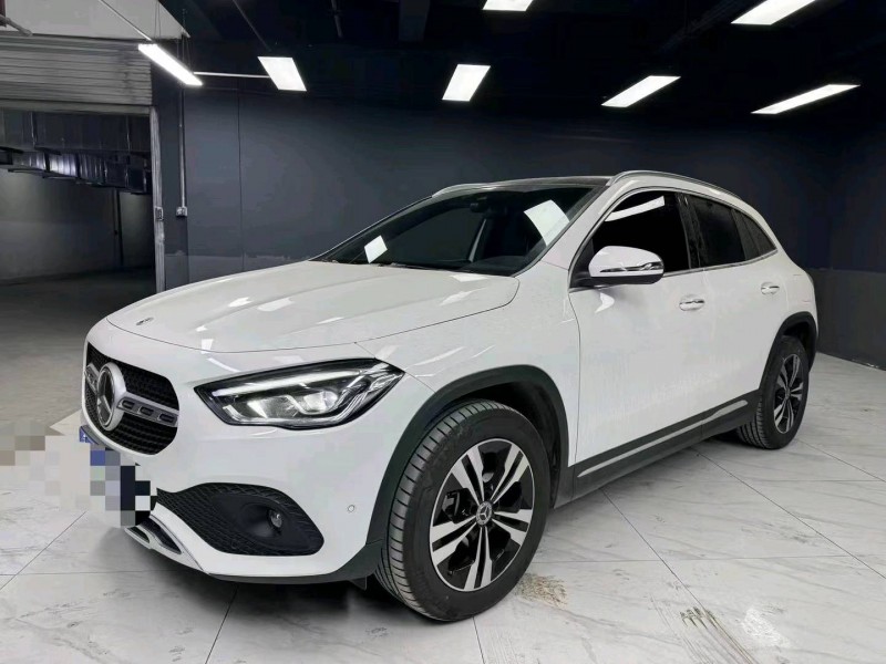 成都23年奔驰GLA8