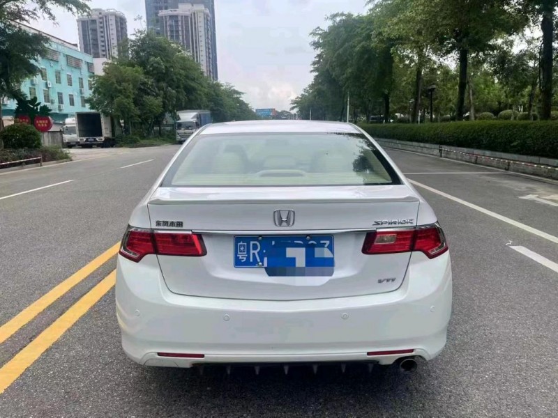 汕头14年本田思铂睿2