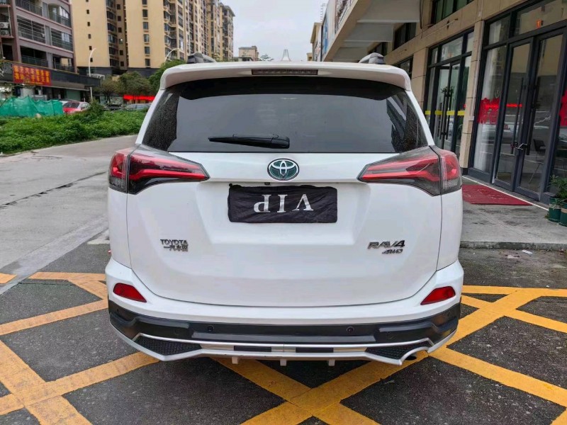 汕头16年丰田RAV4荣放8