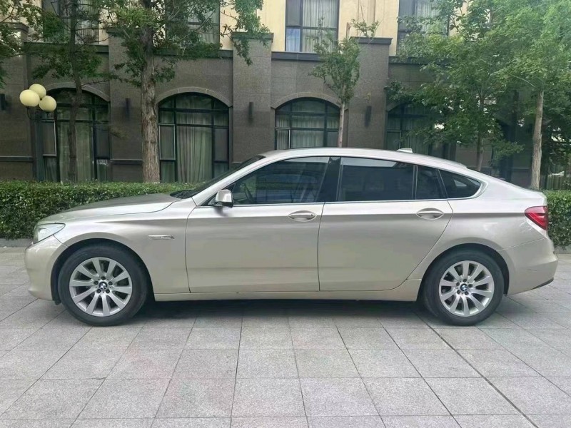 东营11年宝马5系GT3