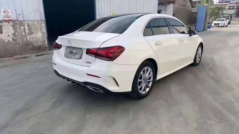 东营20年奔驰A7