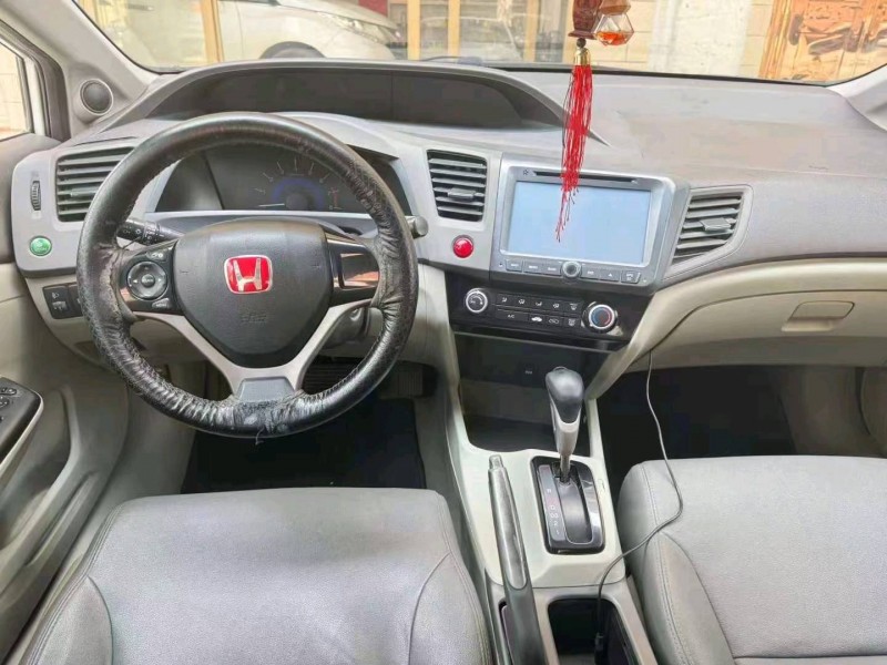 汕头13年本田思域4