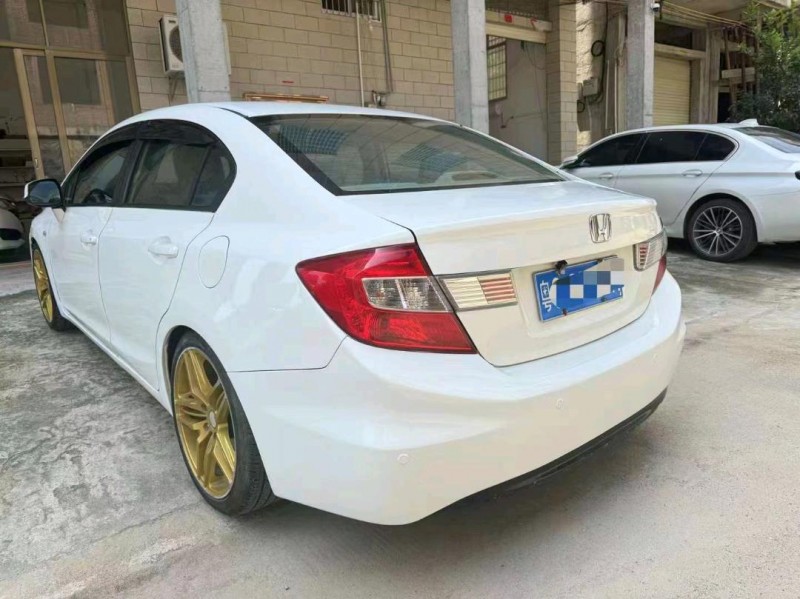 汕头13年本田思域5